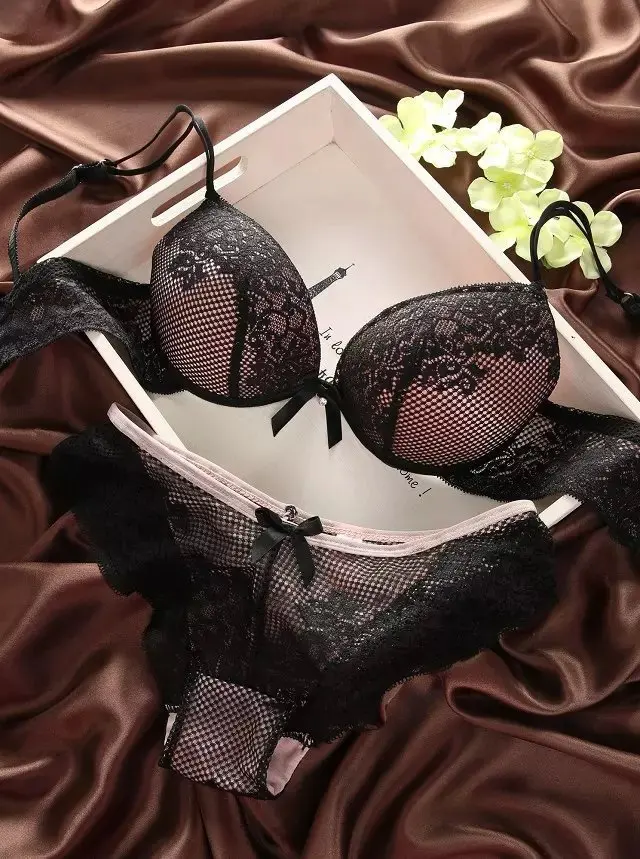 Комплект женского кружевного нижнего белья с чашками пуш ап|bra set|women underwear bra