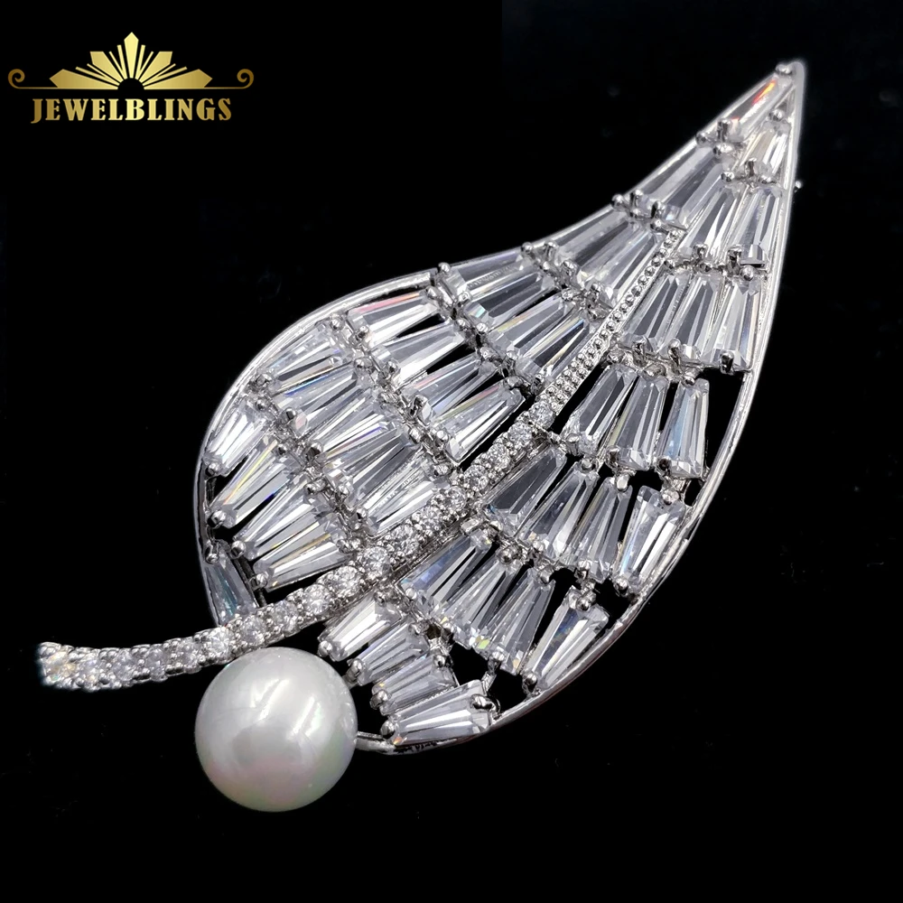 

Nature Vintage White Mother of Pearl Deco Baguette Cut CZ Clear Leaf Brooches Pins Pendant Plant Jewelry for Women Sweater Coat