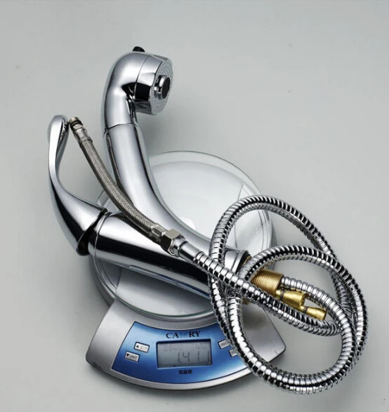 

Fashion Brass Deck Mounted single lever hot and cold Basin Faucet Sink Faucet Bathroom basin Faucet with pull out shower head