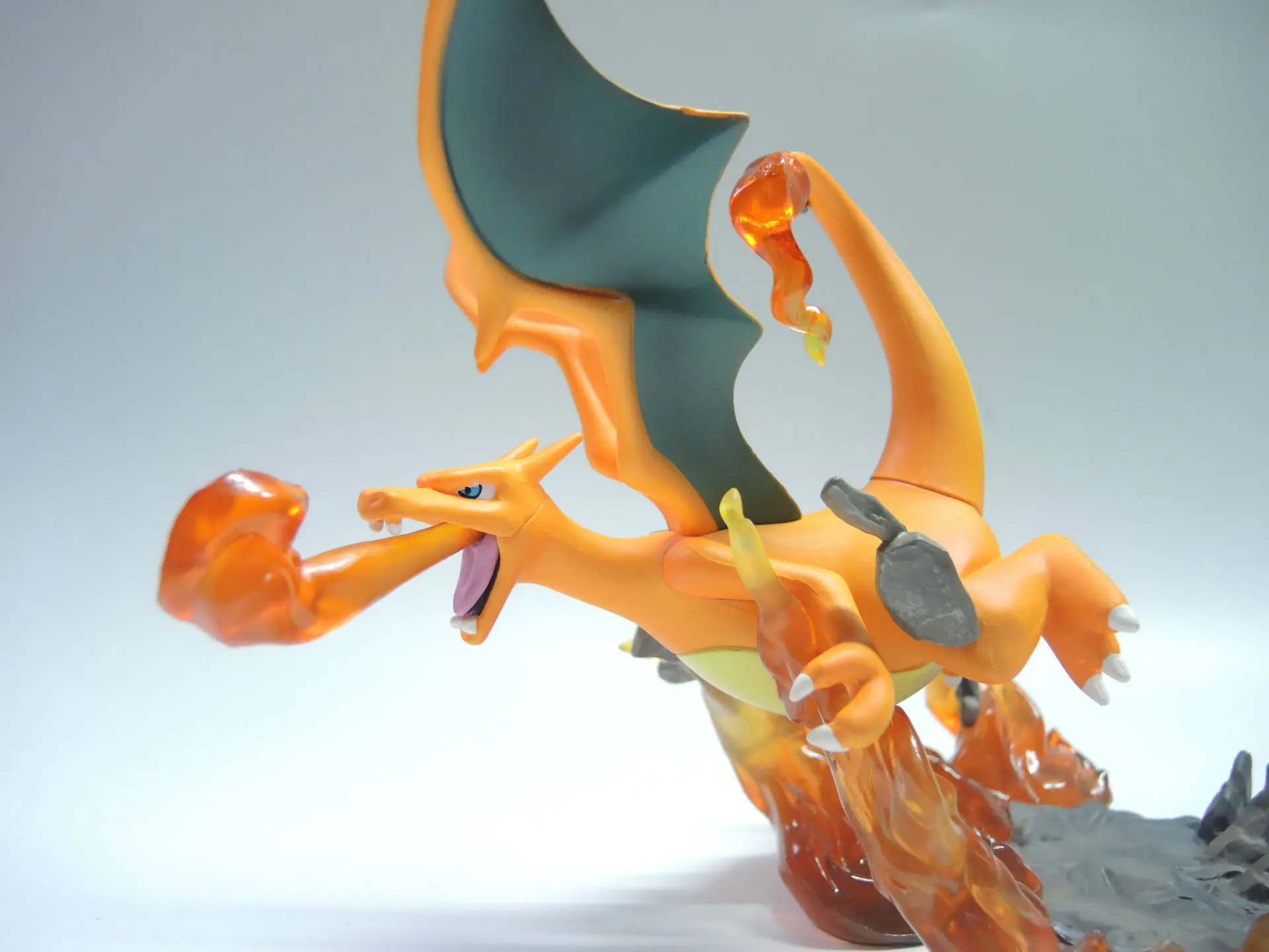 Новые горячие 15 см Charizard Покемон Пикачу коллекционеры Фигурки игрушки Рождественский подарок куклы игрушки для детей