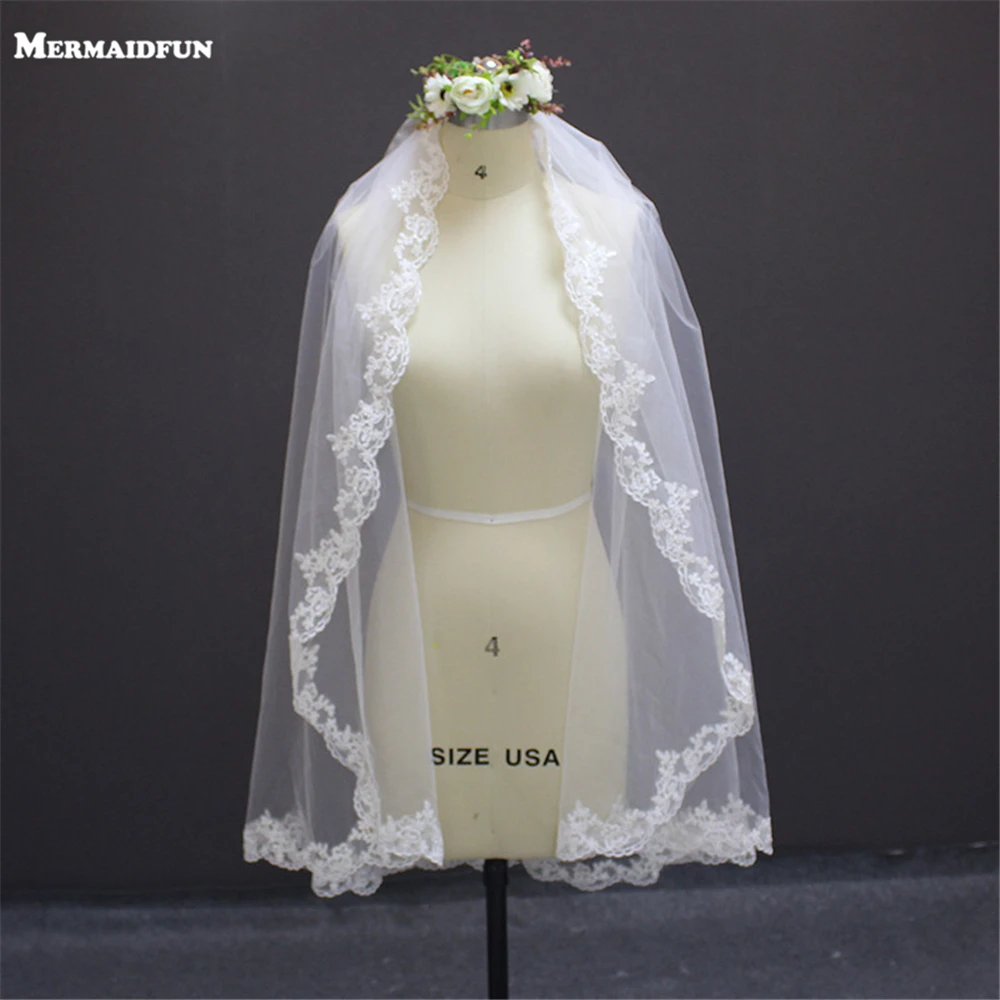 Короткая свадебная фата с одной метровой кружевной каймой 1T Фата расческой