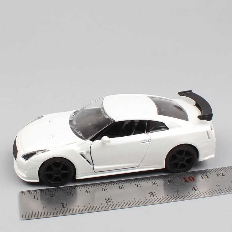 1/36 Масштаб Мини Automaxx Nissan SkyLine GTR R35 Nismo оттягивающая Модель литья под давлением спортивные гоночные автомобили транспортные средства игрушки для детей - Цвет: Nissan GTR R35