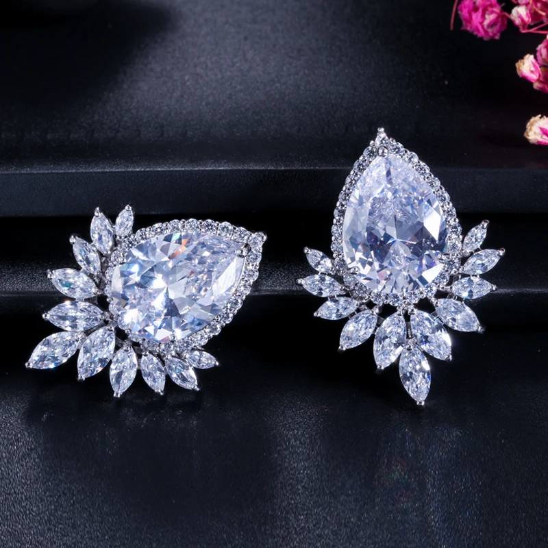 ThreeGraces элегантный для женщин CZ Diamante Jewelry прозрачный белый кубический цирконий большой капли воды листьев серьги гвоздики для вечерние ER302