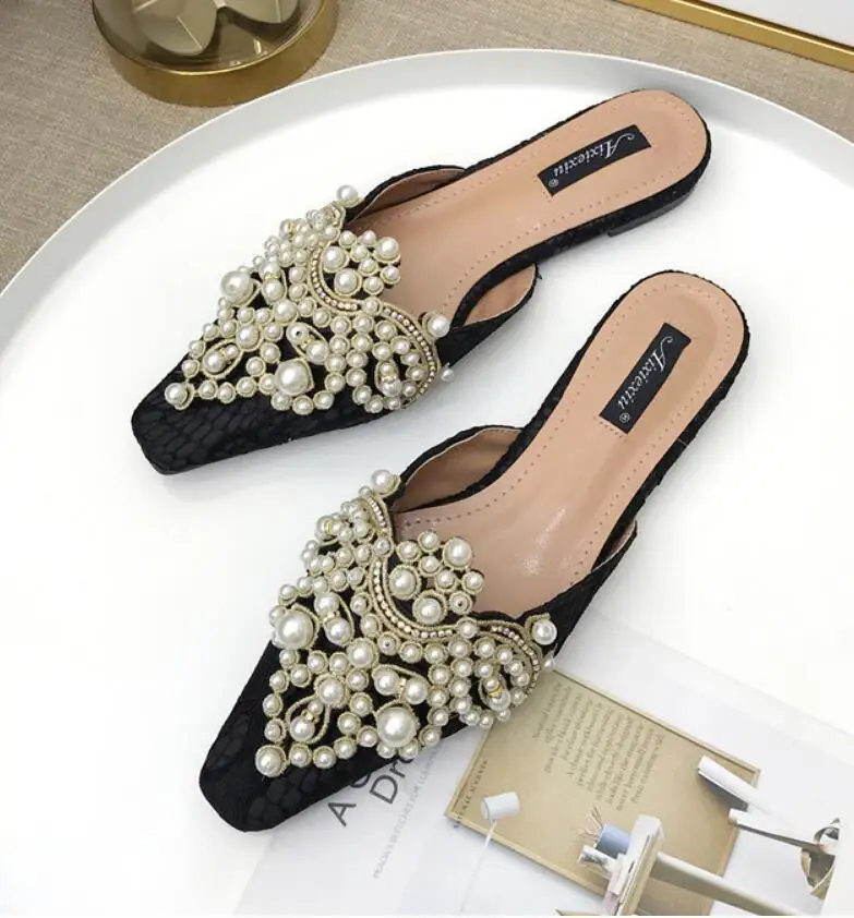 Pantuflas Mujer; коллекция года; милые кружевные женские туфли; Роскошные туфли без задника с жемчужинами и бусинами; женская обувь; шлепанцы на плоской подошве без застежки с кристаллами - Цвет: Черный