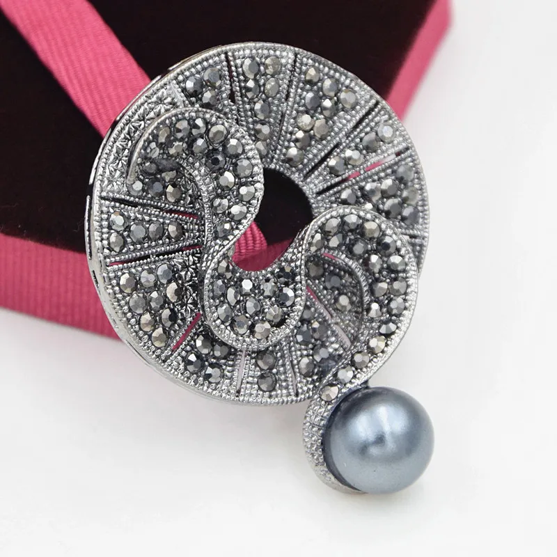 Роскошный искусственный черный жемчуг водослива цветок Брошь контакты