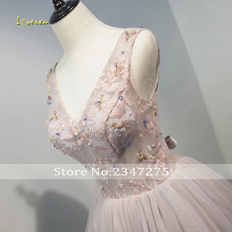 

Loverxu New Design Appliques V-neck Lace Up A-Line Cocktail Dress 2019 Delicate Beaded Homecoming Dress Robe de Soiree Plus Size