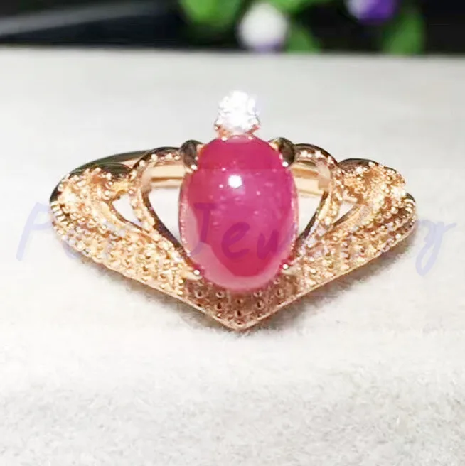 Женское кольцо в виде короны розовые Самоцветы из натурального рубина и серебра