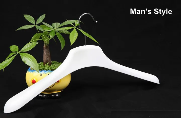 [Бесплатная доставка] Большая чисто белая пластиковая вешалка для одежды пальто.