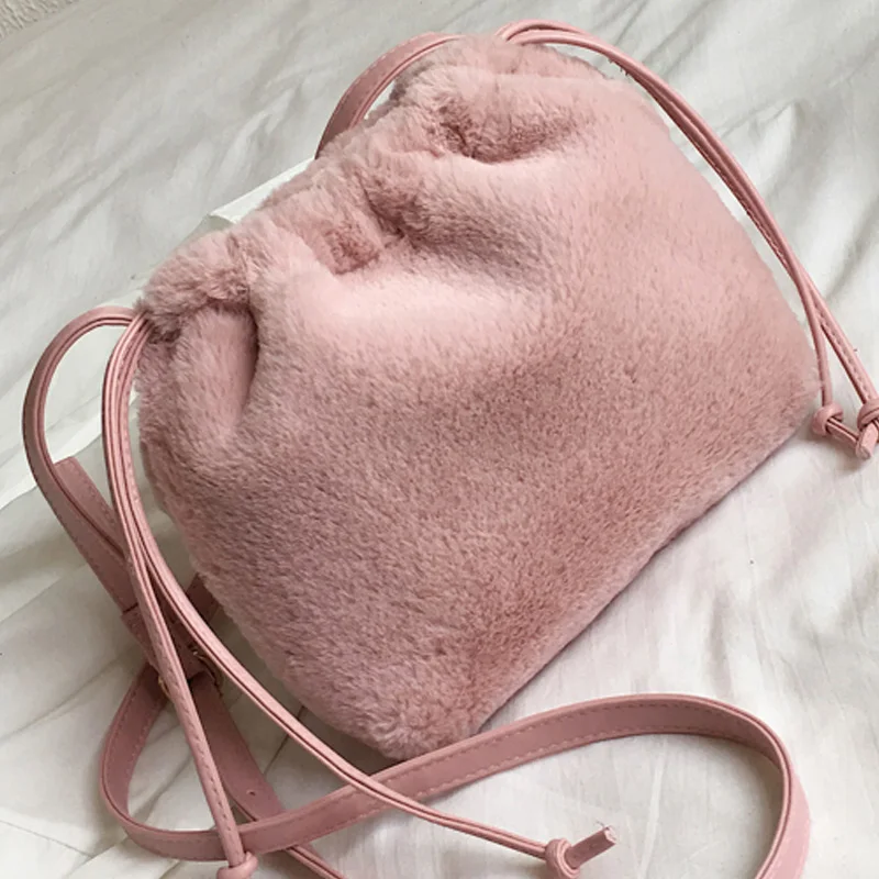 Зимняя женская сумка на плечо 2018 Новая модная шерстяная версия Han однотонная