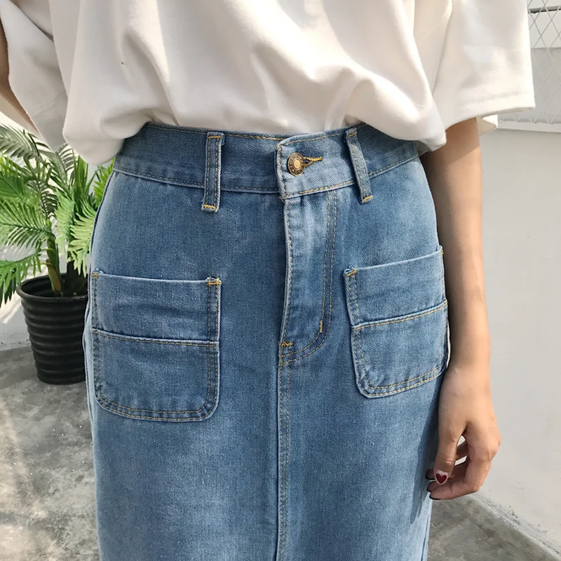 Женская джинсовая юбка с высокой талией до середины икры небольшим разрезом