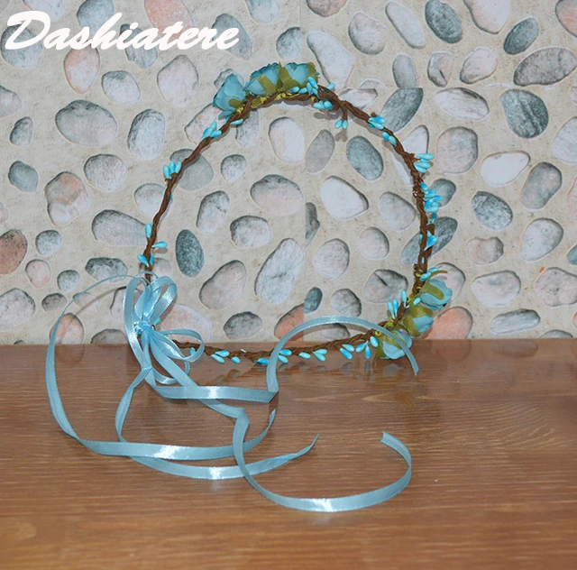 Повязка на голову женская с розами повязка лентой Русалка из ротанга в сельском