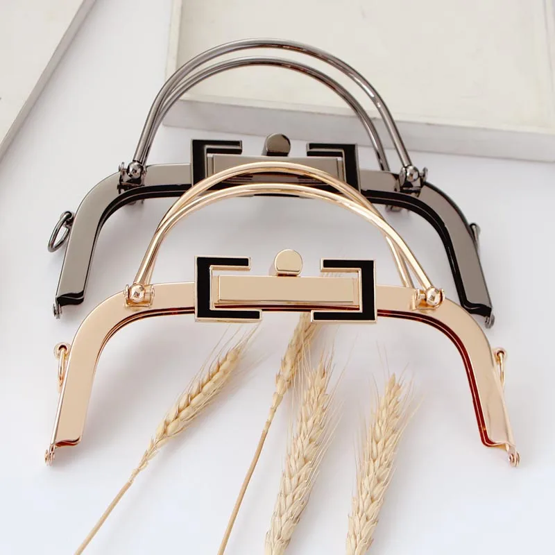 

1pc/lot 20.5 Cm Bronze Silver Golden Plum Blossom Flower Pattern Vintage Metal Purse Frame Kiss Clasp Handle Bag Accessories D30