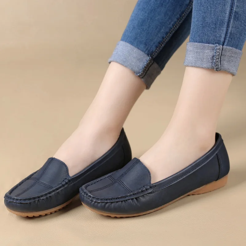 Кожаная обувь женская повседневная на плоской подошве без застежки с закрытым