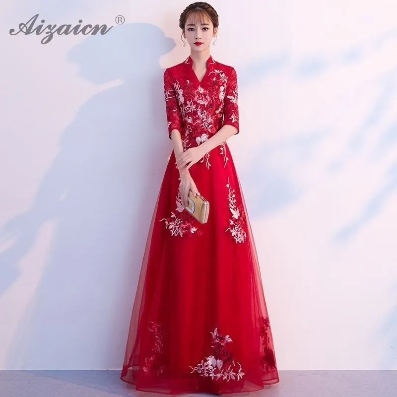 

2019 New Red Embroidery Long Cheongsam Modern Orientale Evening Dresses Qi Pao Women Traditional Chinese Wedding Dress Qipao