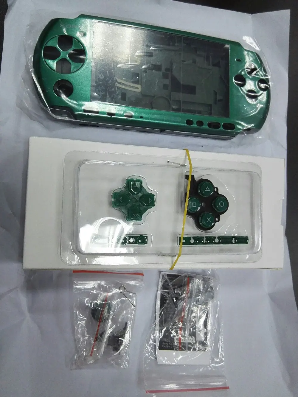 Чехол с лицевой панелью для Sony PSP 3000 зеленый чехол полным корпусом ремонта