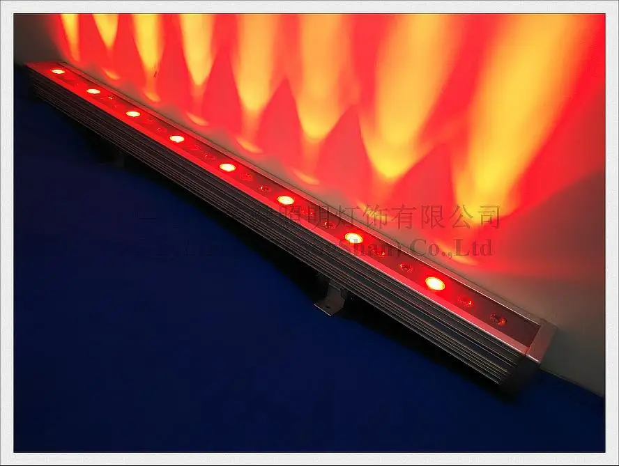 Новый дизайн Роскошная алюминиевая и усиленная стеклянная 24 led 24W Светодиодная лампа для мытья стен бара