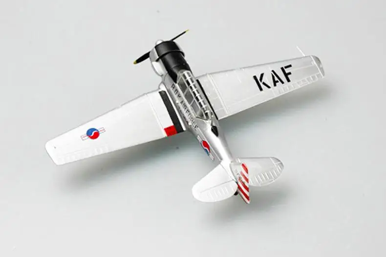 Корейский T 6 ВВС 1/72 самолет законченный легкая модель без литья под давлением| |