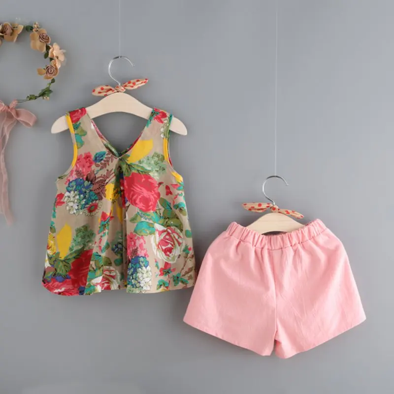 Детский комплект для девочек жилет без рукавов с цветочным принтом + шорты