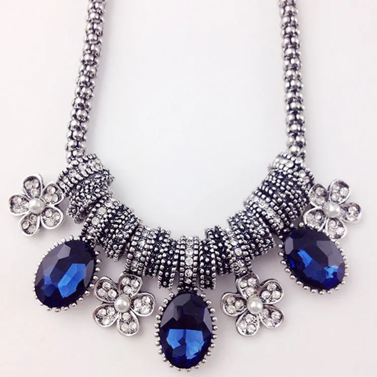 Luxury Vintage Flower Crystal Chunky Necklaces For Women Antique Silver Color Bib Statement Girls Jewelry | Украшения и