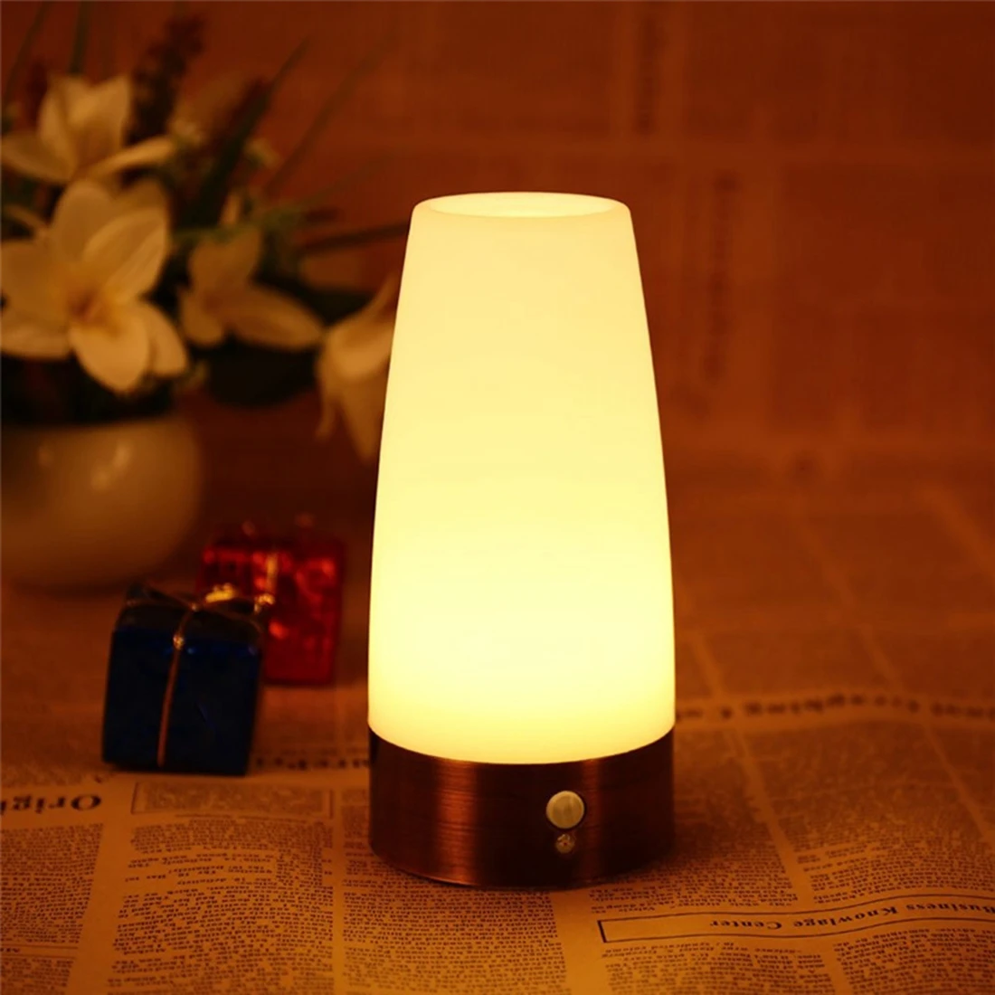Smart sensor LED night light Creative home control small desk lamp Continental reading | Лампы и освещение