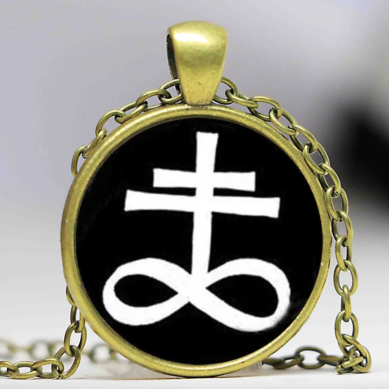 Оптовая продажа художественное стекло модные ювелирные изделия Левиафан Крест