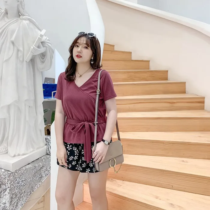 Женская свободная футболка с коротким рукавом и V-образным вырезом большого