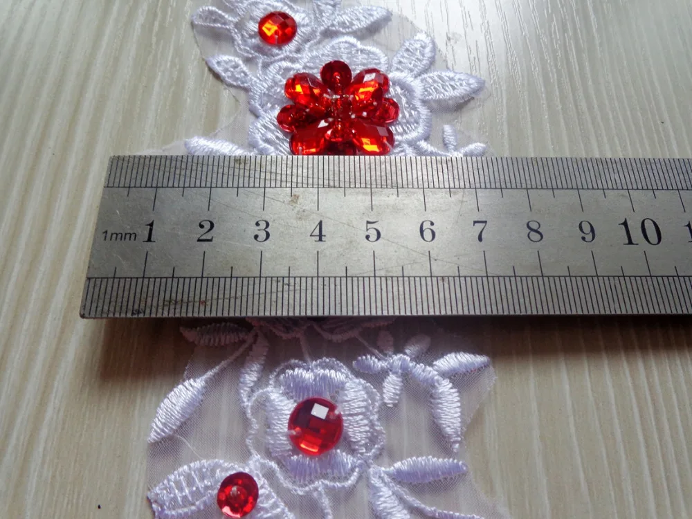 Нашивки ручной работы с кристаллами чистые искусственные блестки красными