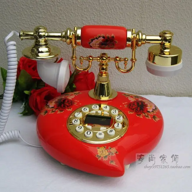 

The wedding red heart-shaped large ceramic antique retro home landline call display telephoneroom Art Statue