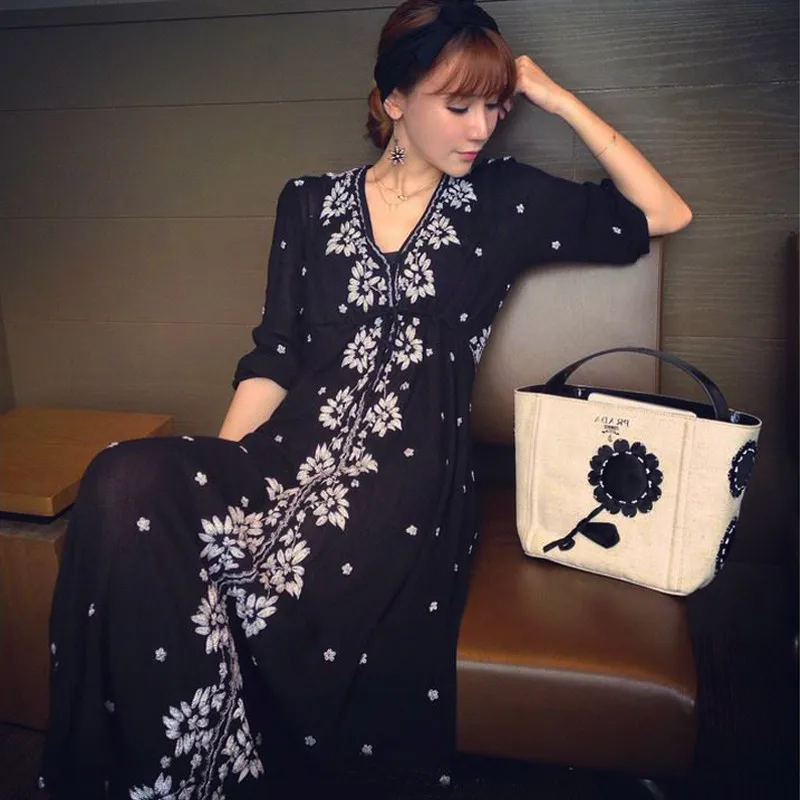 

Spring 2019 new tide mom pregnancy loose summer embroidery cotton and breastfeeding pregnant women long dress w327