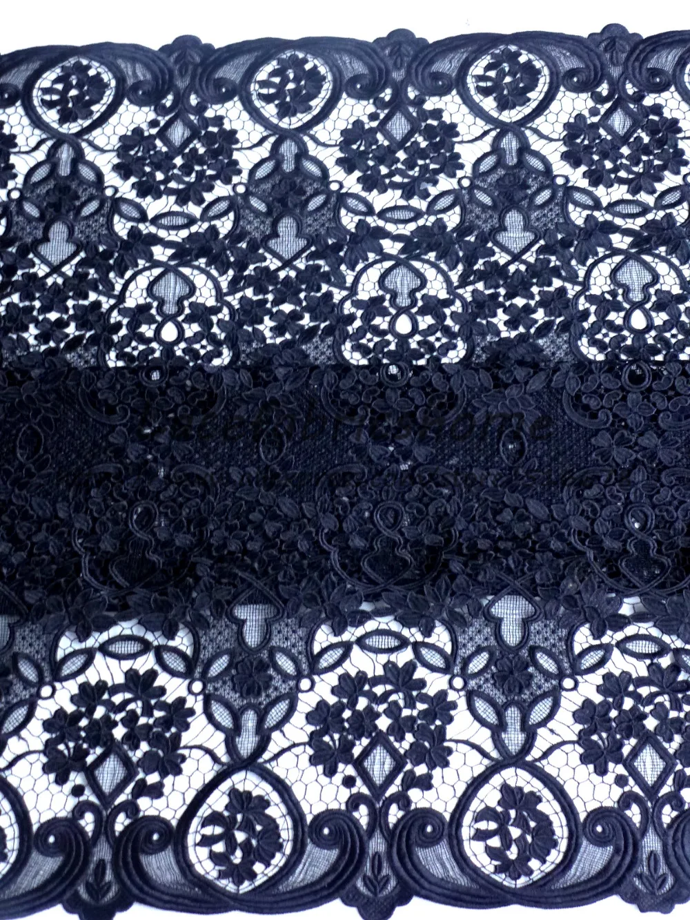 Кружевная черная ткань с вышивкой 120 см | Дом и сад
