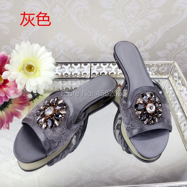 KALMALL sapato feminino/Новые летние шлепанцы; обувь на плоской подошве; Потрясающие наружные горки с бриллиантами; Роскошный цветок со стразами; кружевные шлепанцы