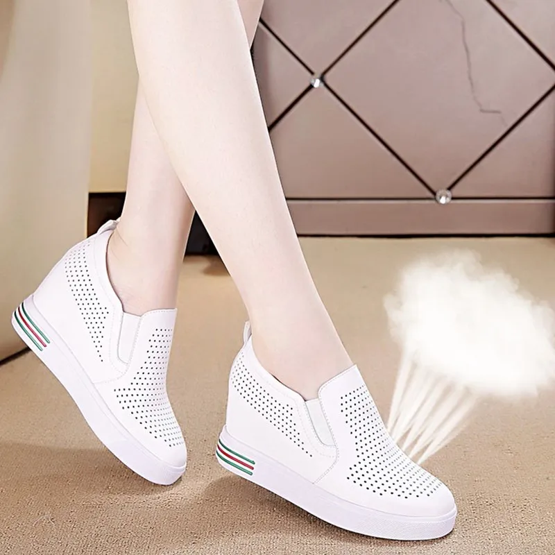 Женские кожаные кроссовки на массивной подошве белые удобные из натуральной