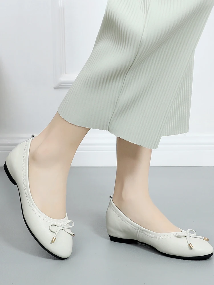 

GKTINOO 2019 New Autumn Fashion Bow Genuine Leather Shoes Woman Shoes Flat Shoes Inside Increased Plus Size Fashion Casual Shoes