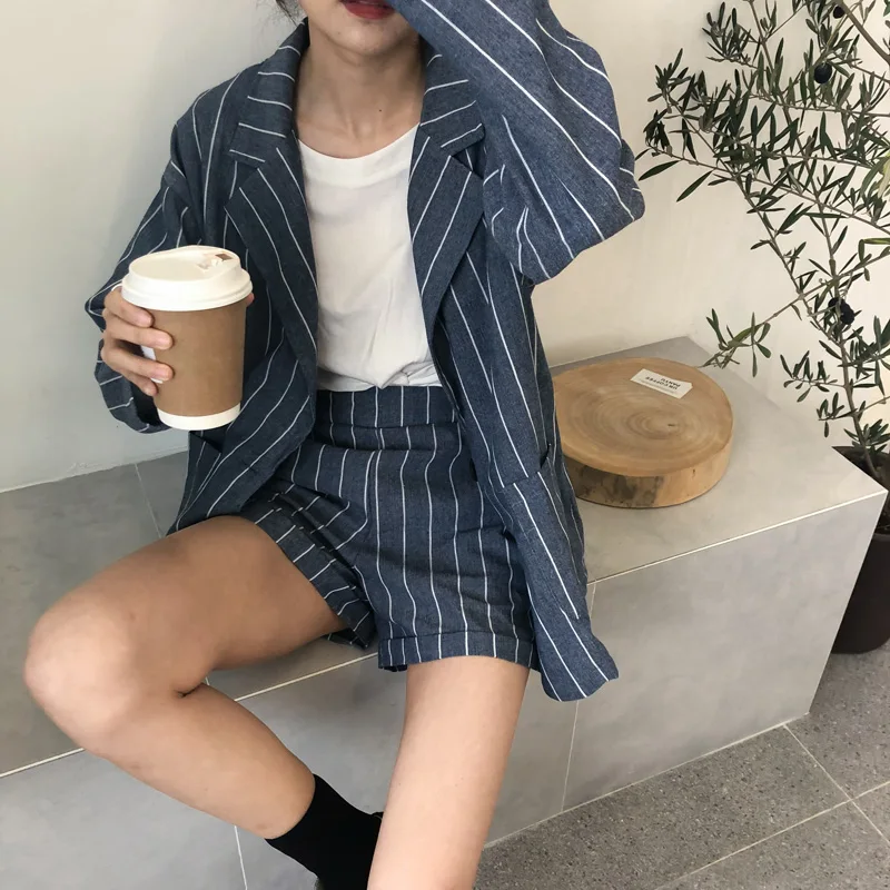 2019 Real Shot Spring New Loose Striped Jacket Small Suit Female + Wild Shorts Two-piece |