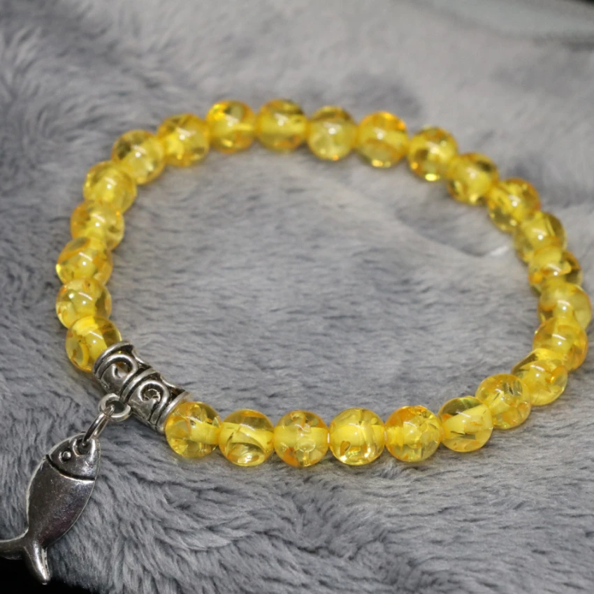 Подвеска в богемном стиле с рыбкой серебряного цвета жёлтая имитация пчелиного