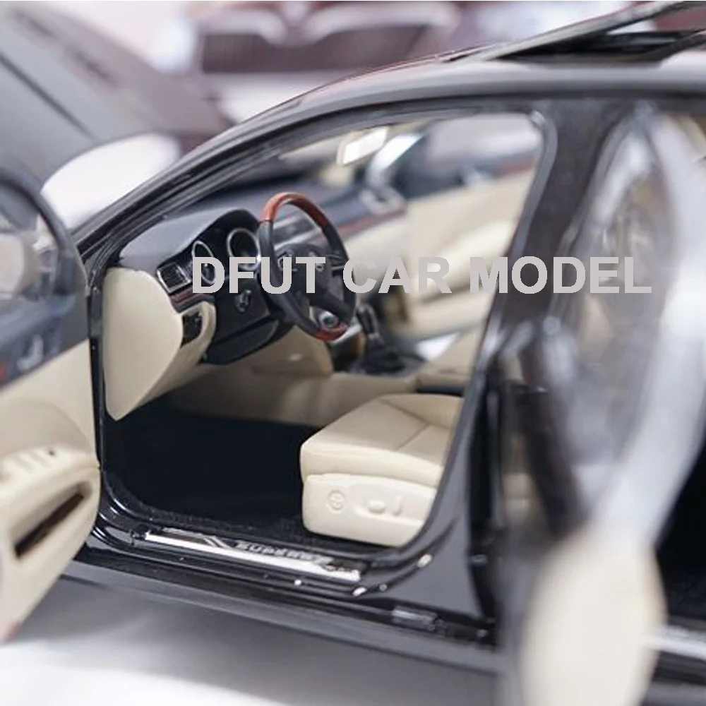 Игрушечный автомобиль из 1:18 сплава, новая превосходная модель автомобиля, детские игрушечные машинки, оригинальные авторизованные Аутентичные детские игрушки