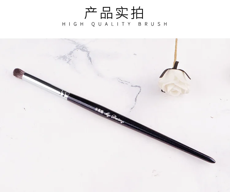 1 piece 038 Small Smudge Makeup Brushes Eyeshadow Eye Blending Synthetic hair Wood handle Professional Make up tools