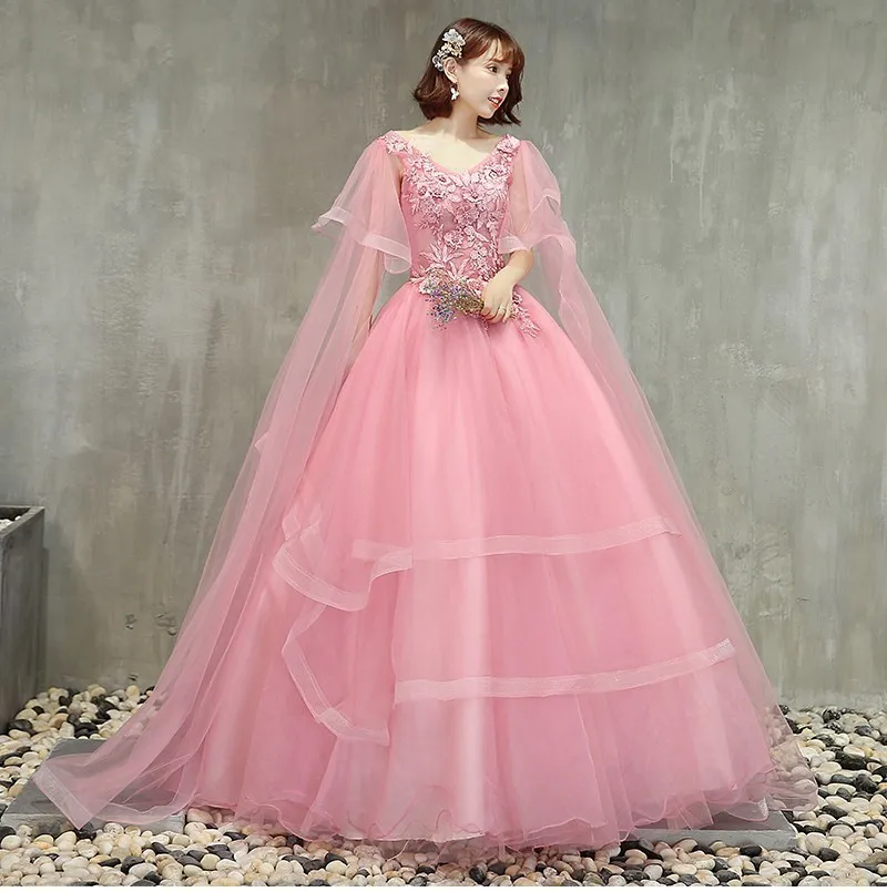 Дешевые розовые платья Quinceanera бальное платье V образным вырезом пышные сладкий 16 фуршетов великолепные платья светится в течение 15 лет кружевное длинное платье для выпускного вечера плюс Размеры