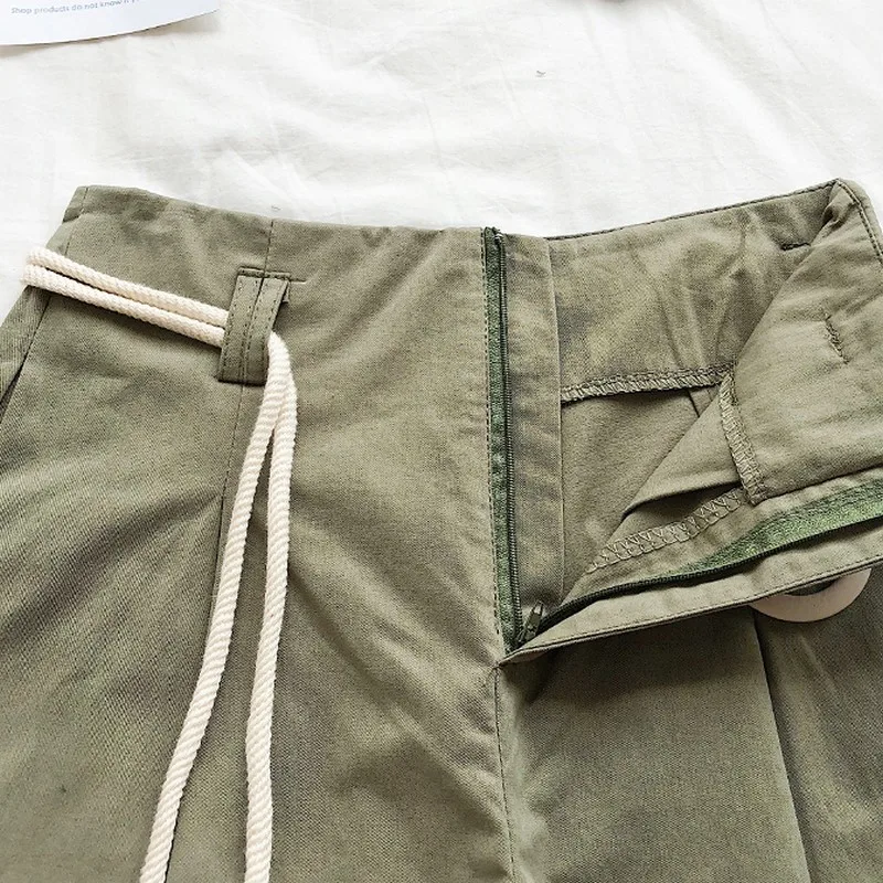 Корейский стиль плюс размер свободные однотонные женские шорты с поясом модные