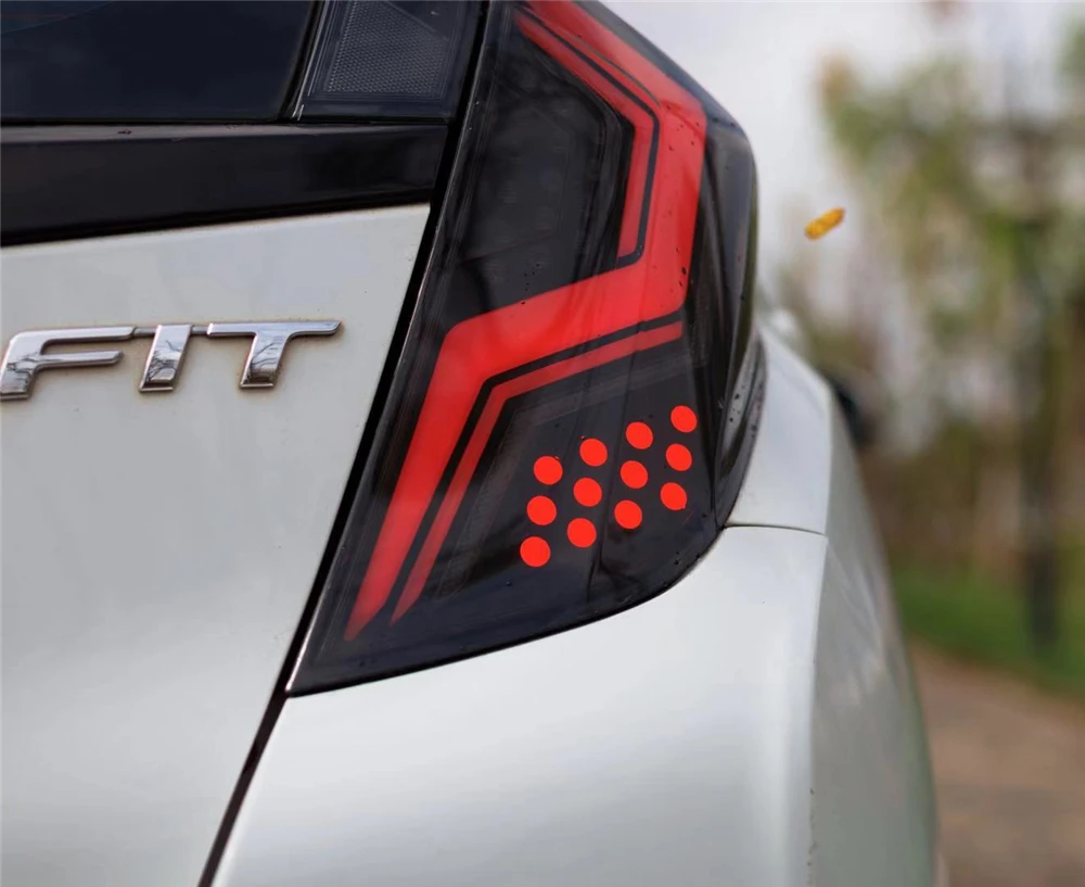 1 пара хвост светильник для Honda Fit Джаз горки красный Светодиодный отражатель стоп-сигнал лампа противотуманных фар с движущегося сигнала