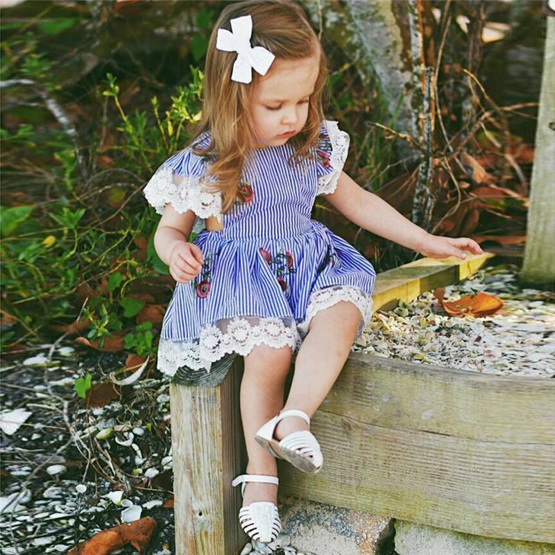 Лидер продаж летнее кружевное платье в полоску с цветочным принтом для маленьких