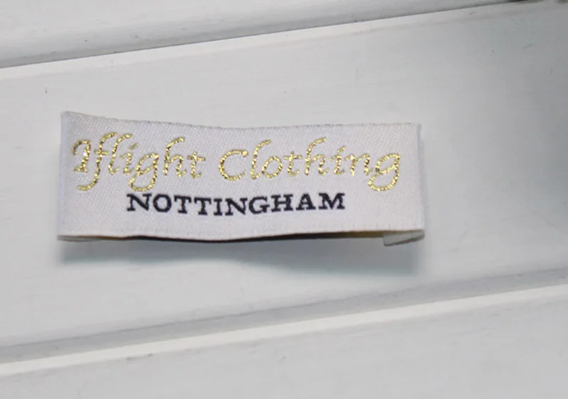 Индивидуальные этикетки для одежды в центральном сложении индивидуальные