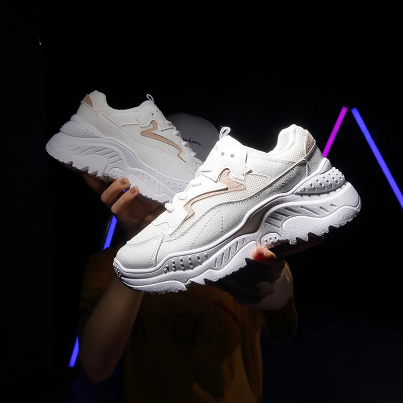 Ретро женские кроссовки 2019 Новый из сетчатого материала на танкетке брендовые