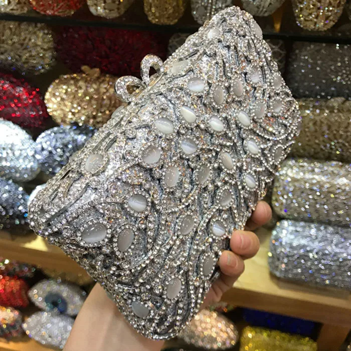 Сумка на плечо с золотыми кристаллами и цепочками Женская вечерняя сумка-футляр