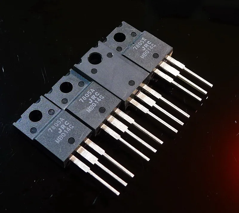 10PCS/20pcs New Japanese original JRC spot 7805 JRC7805 three-terminal regulator integrated triode TO220 board free shipping