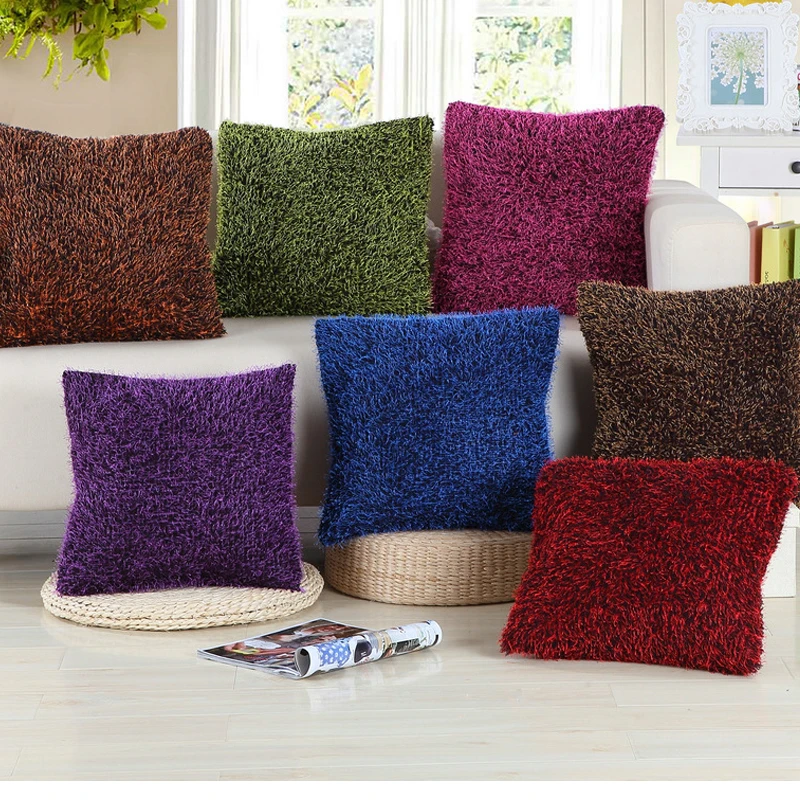 Плюшевая пушистая декоративная подушка покрывающая диванную подушку для