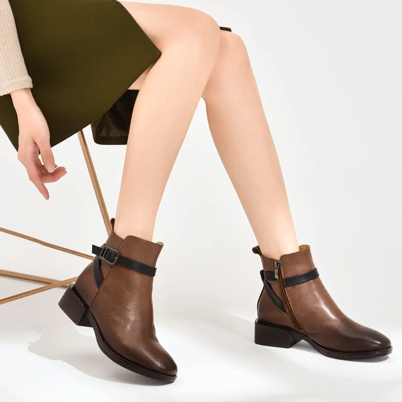 

YAERNI New Arrival Autumn Winter Ankle Boots For Women Square Heel Chelsea Boots Vintage Genuine Leather Thick Heel Women Boots