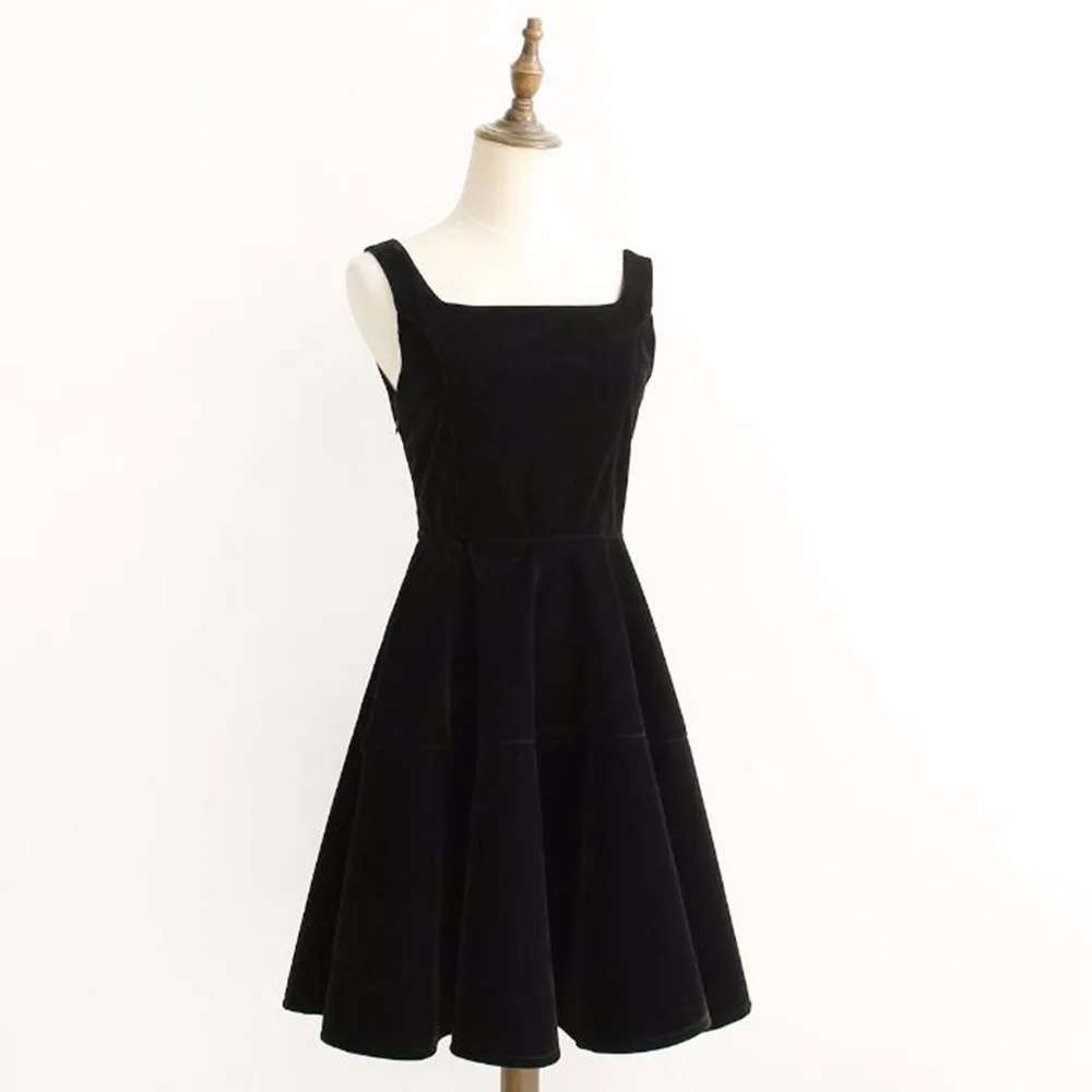 Женское бархатное платье туника без рукавов однотонное черное с квадратным