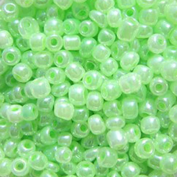 green Мода 2 мм 600 шт./лот конфетный цвет стекло одежды жемчуг декоративные бусины для одежды для изготовления украшений вручную поделки Бисероплетение - Цвет: green