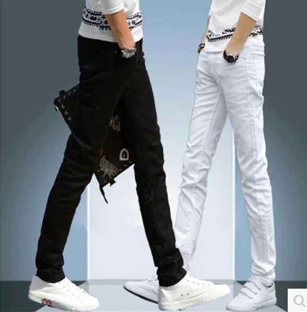 

High quality 2021 indoor black and white jeans thin young students straight leisure denim teenager skinny jeans men Pencil pants